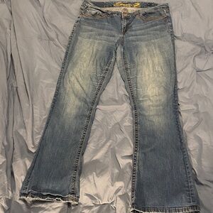 Seven7 Bootcut Jeans in Classic Blue